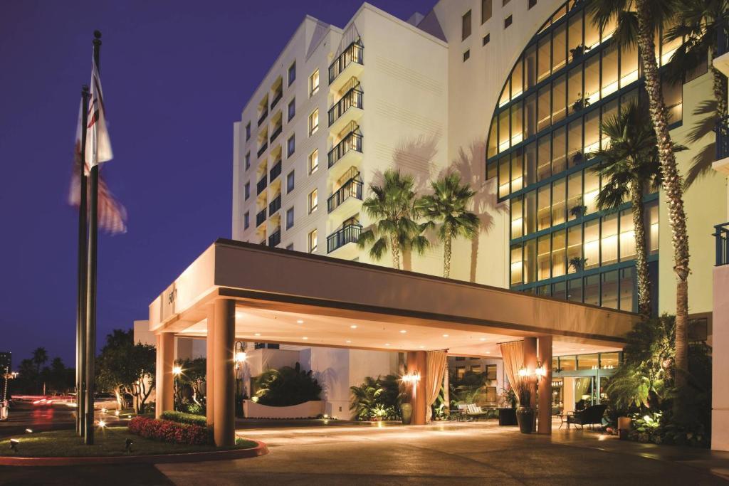 Newport Beach Marriott Bayview photo