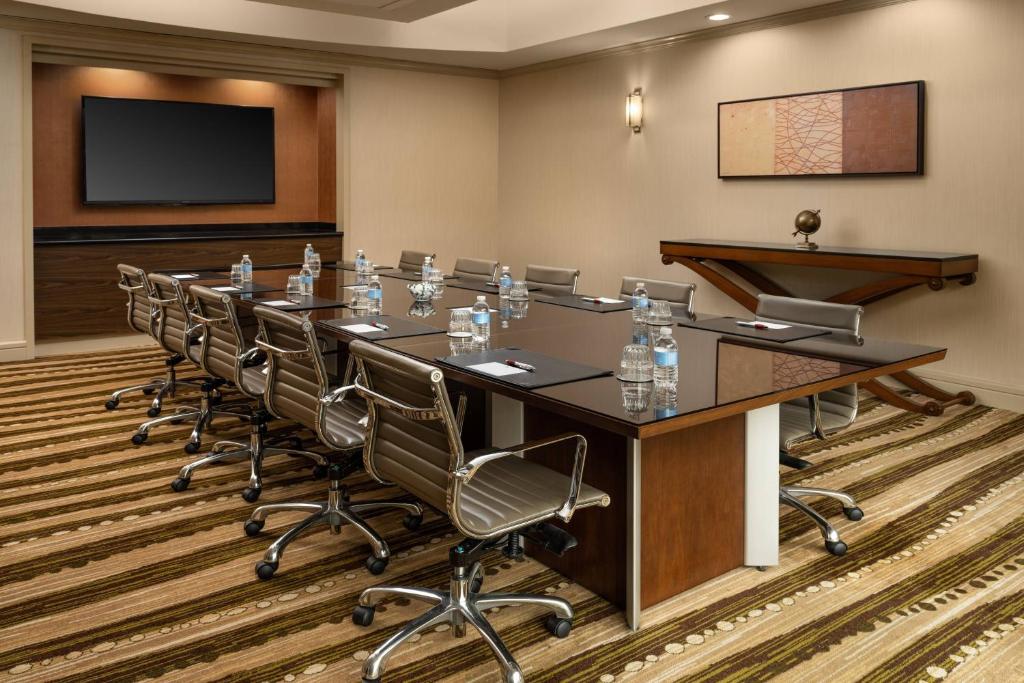 Newport Beach Marriott Bayview photo
