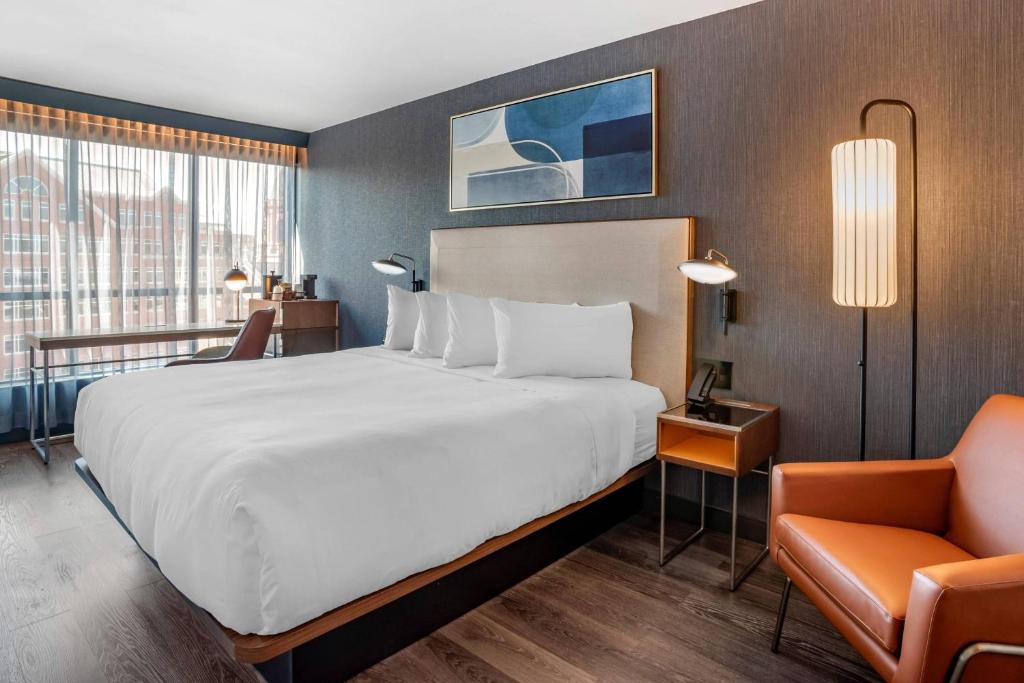 Courtyard by Marriott Washington, DC Dupont Circle - King Room