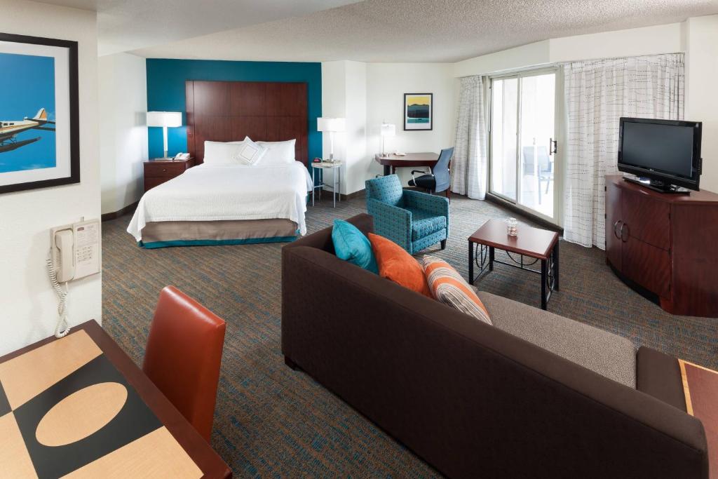 Residence Inn by Marriott Seattle Downtown/Lake Union - King Studio With Sofa Bed And Balcony