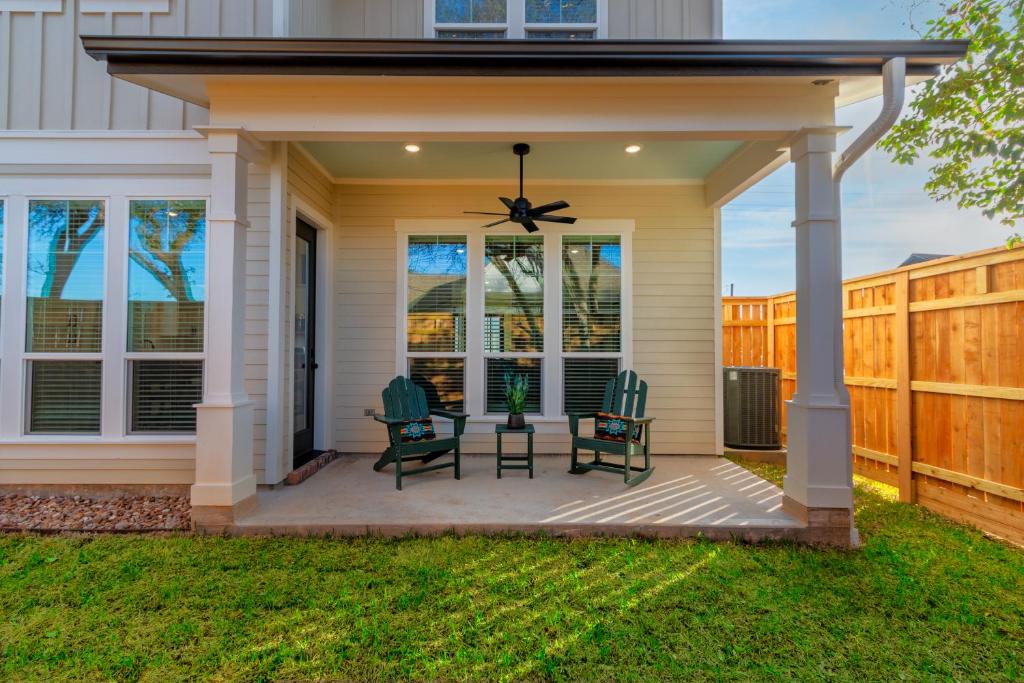 Zahrada ubytování The Lodge Uptown Conroe