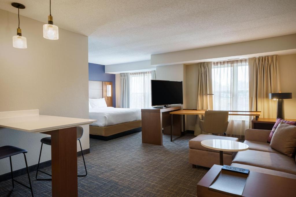 TV a/nebo společenská místnost v ubytování Residence Inn Columbia MD