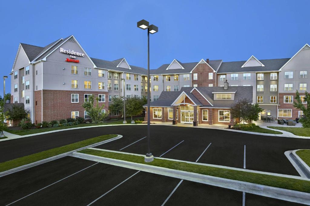 an empty parking lot in front of a hotel at Residence Inn by Marriott Waldorf in Waldorf