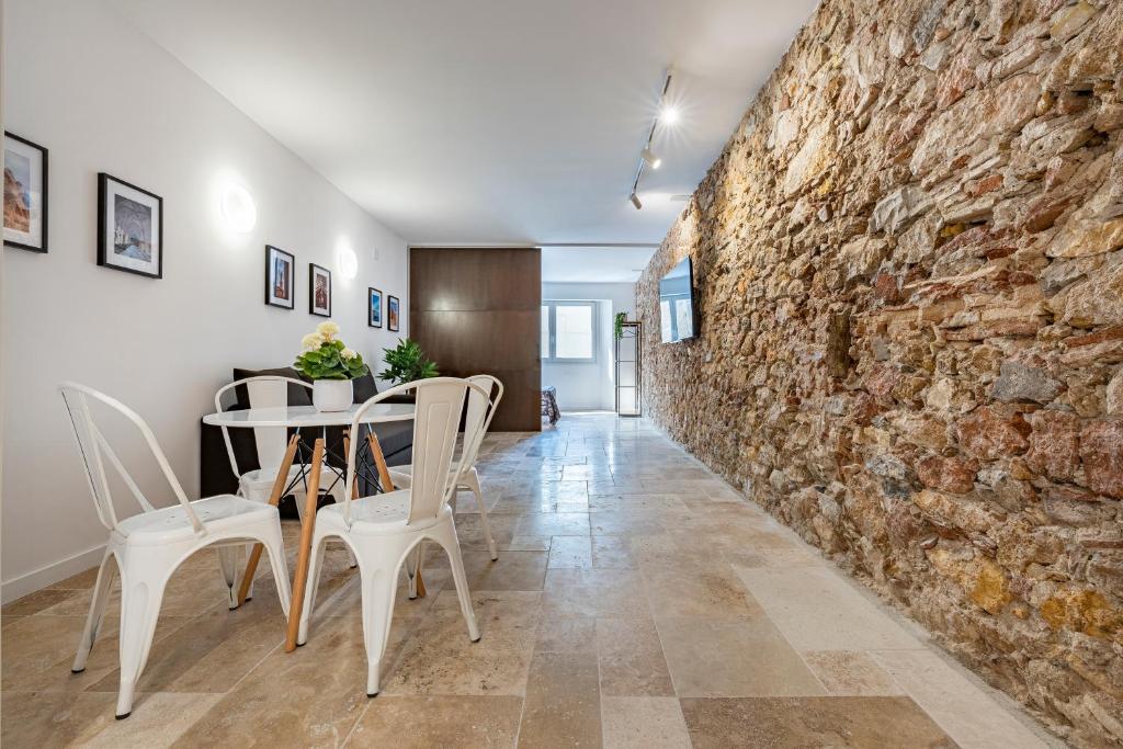 Kép Stone Wall Apartment en Barri Port Maritim szállásáról Tarragonában a galériában
