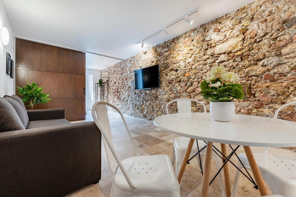 Kép Stone Wall Apartment en Barri Port Maritim szállásáról Tarragonában a galériában