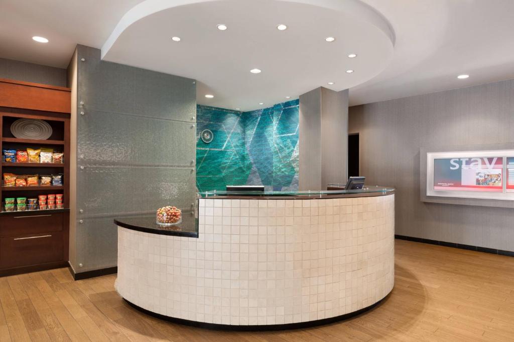 Springhill Suites by Marriott West Palm Beach I-95 tesisinde lobi veya resepsiyon alanı