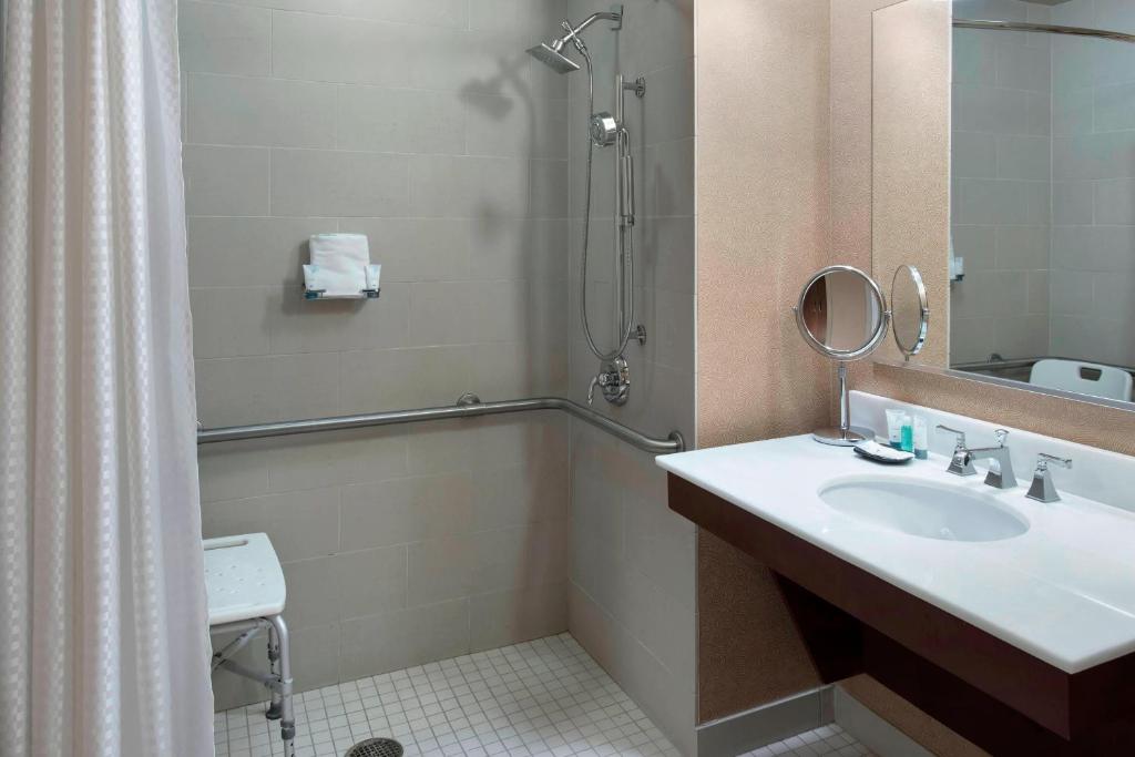 The Westin Chicago North Shore - 