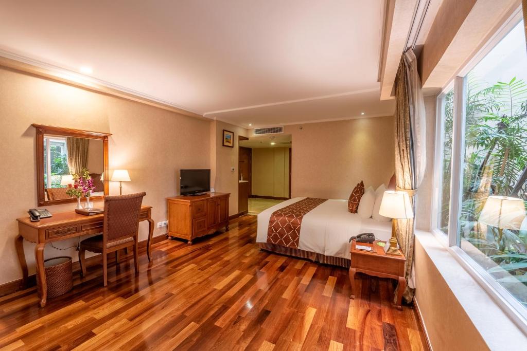 Phòng Premium Deluxe Có Giường Cỡ King Nhìn Ra Thành Phố