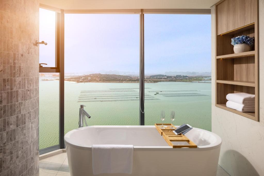 A La Carte Ha Long Bay Managed by TASECO - 2