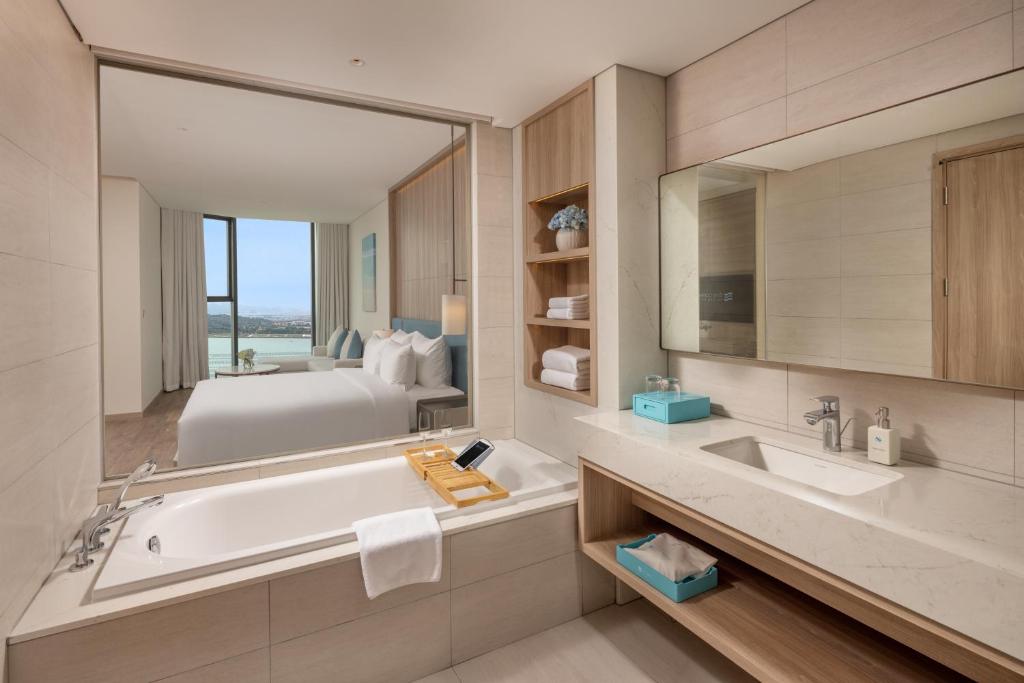 A La Carte Ha Long Bay Managed by TASECO - 14