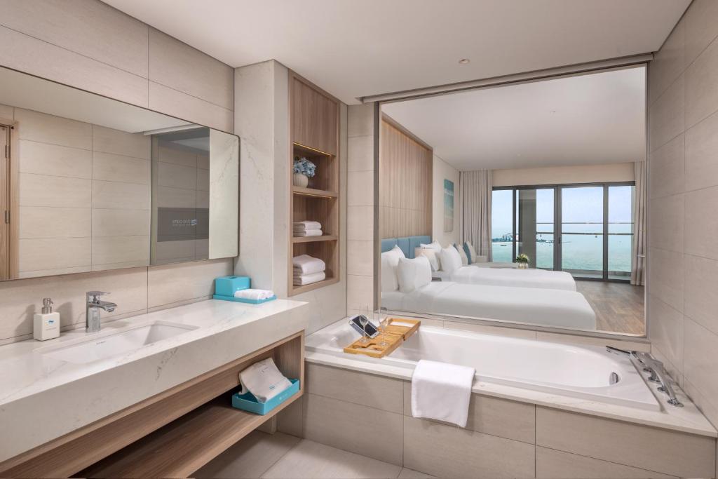 A La Carte Ha Long Bay Managed by TASECO - 17