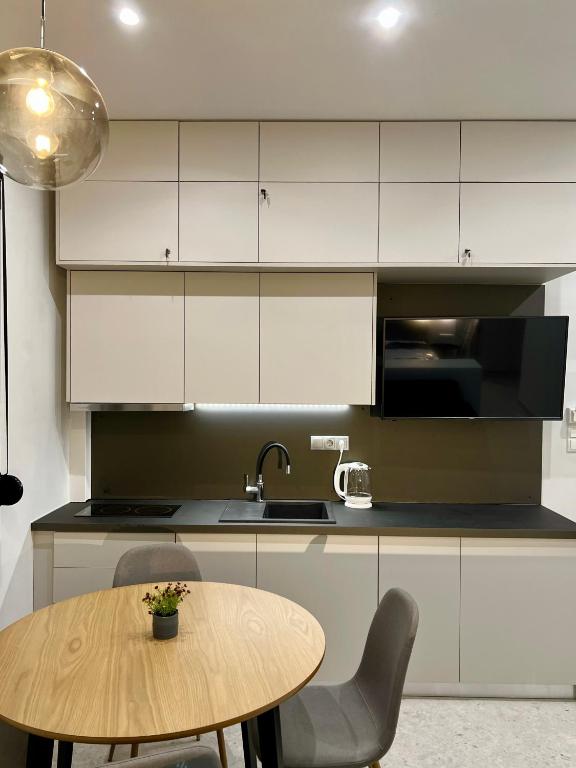 Kuchyňa alebo kuchynka v ubytovaní Smart Lux Apartment B
