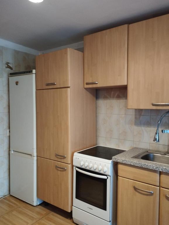 Kuchyň nebo kuchyňský kout v ubytování Punct Gastronomic Local Acasa la Vero