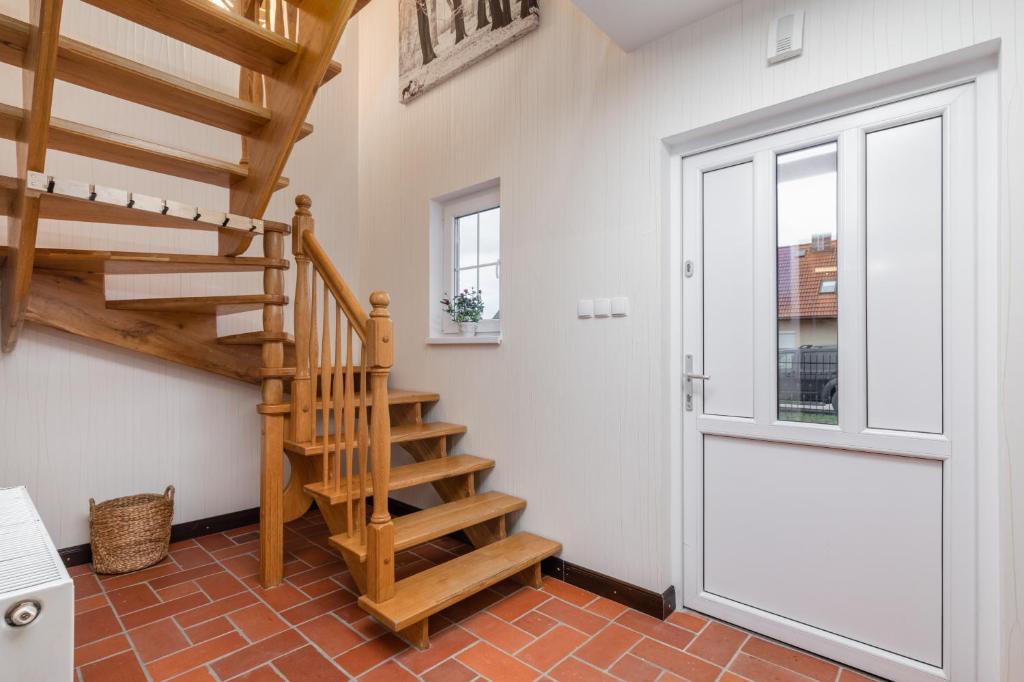 Foto dalla galleria di Cozy House 3 Bedrooms & Fireplace, Family with Dogs welcome a Zastań