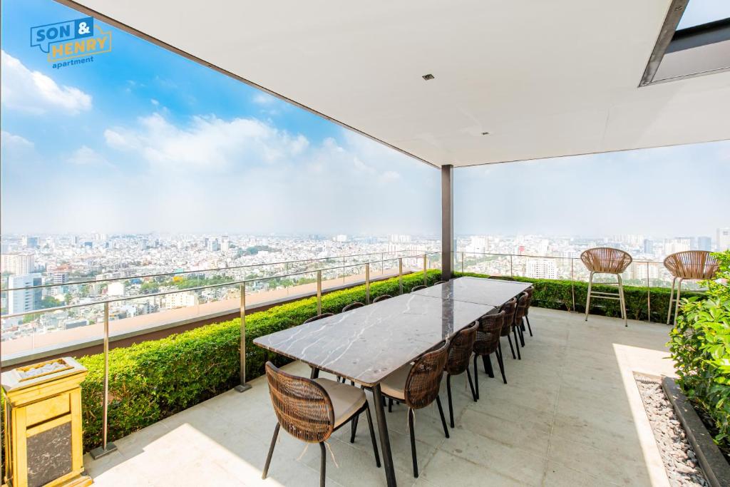 Son&Henry The MarQ Luxury - 9