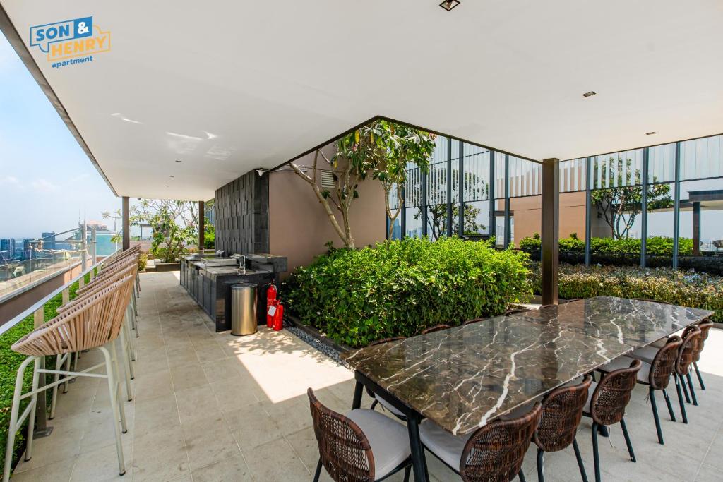 Son&Henry The MarQ Luxury - 18