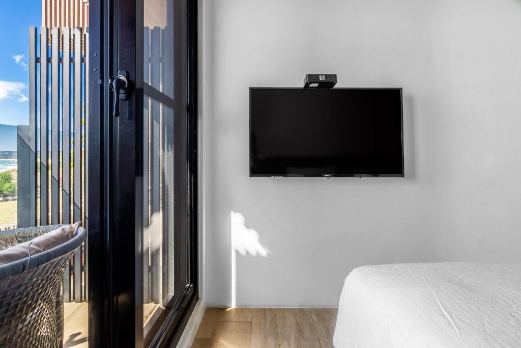 A television and/or entertainment centre at Kenting Sea Wall 112