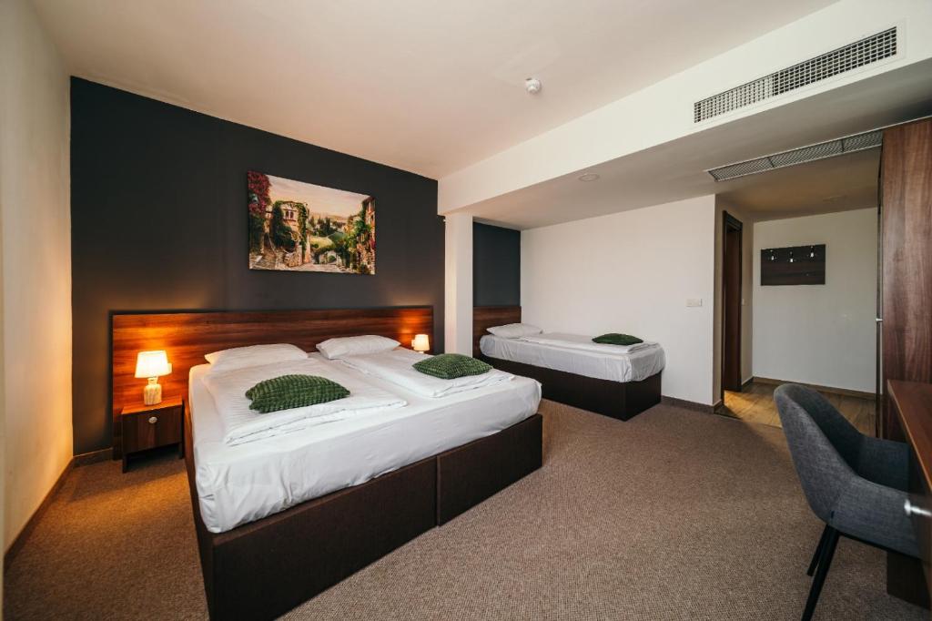 Hotel RK - Executive Triple Room