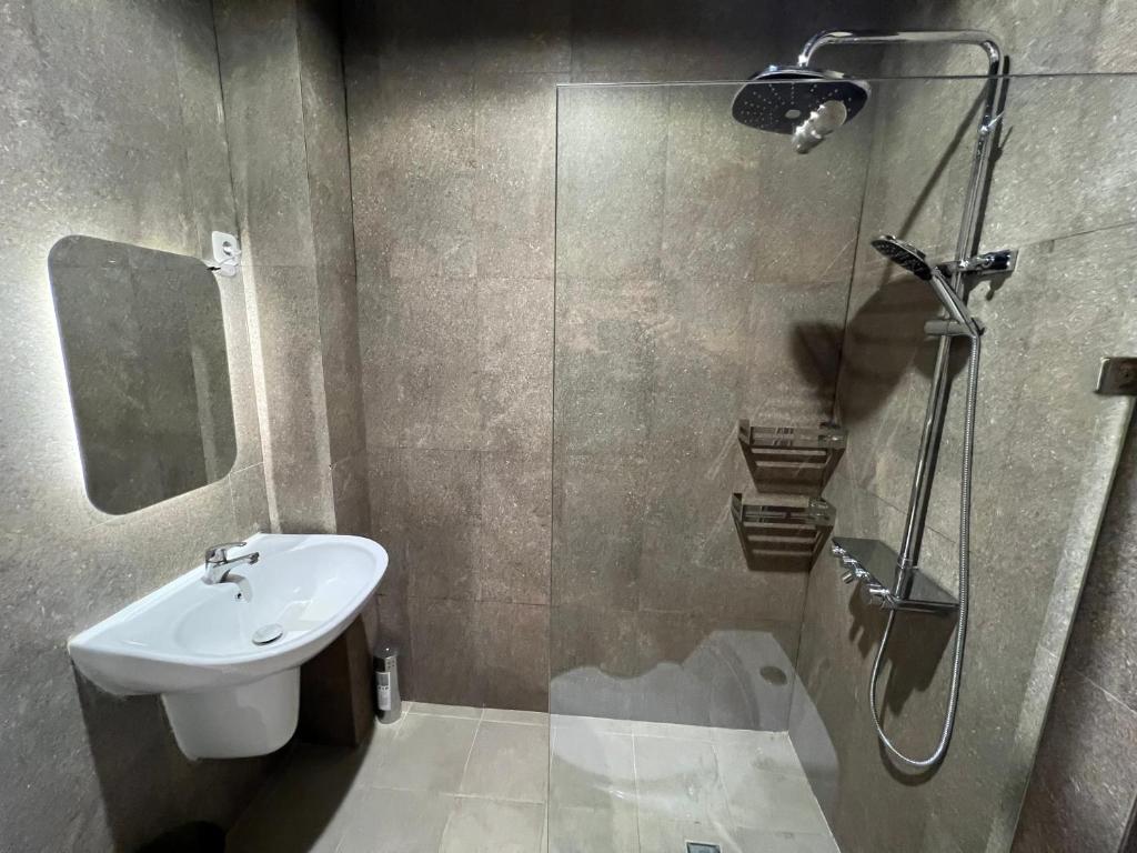 Un baño de Choska Residence
