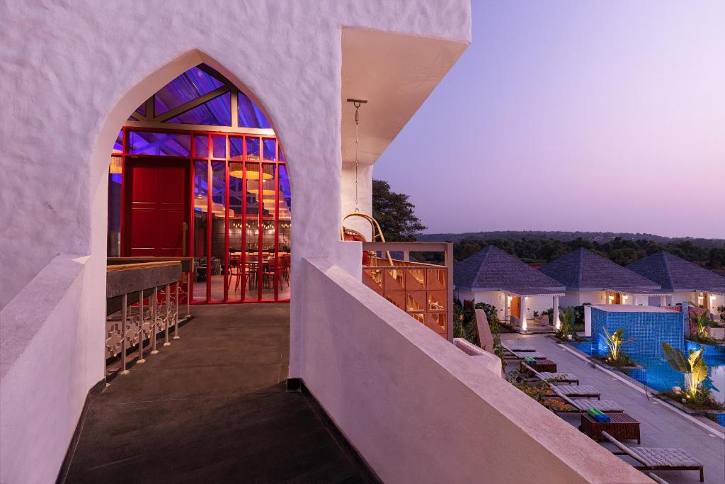 Bazén v ubytování Storii By ITC Hotels Moira Riviera nebo v jeho okolí