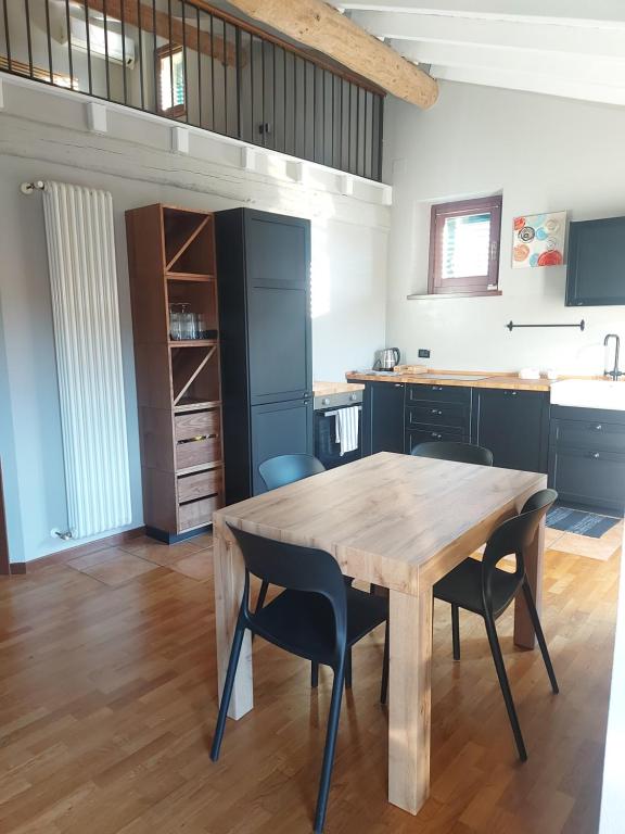 Kuchyň nebo kuchyňský kout v ubytování Loft Centro storico