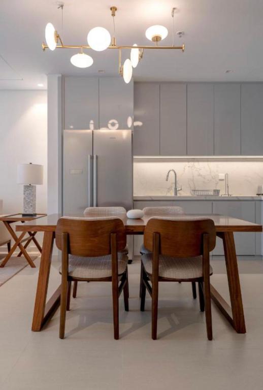 Kuchyň nebo kuchyňský kout v ubytování شقة فاخرة في فندق العنوان ريزدينس Two bedrooms apartment at address residences