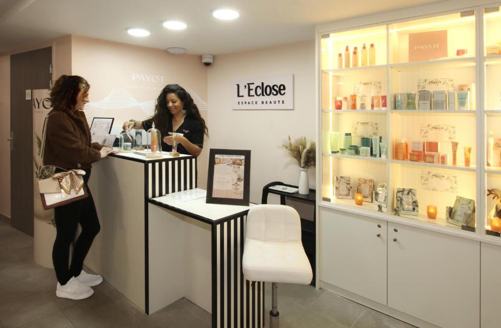 Гости Appart'Hôtel Prestige Odalys L'Eclose