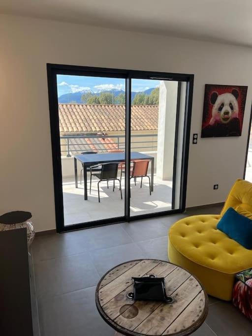Posedenie v ubytovaní Logement neuf-Ghisonaccia centre, à 5min de la Mer