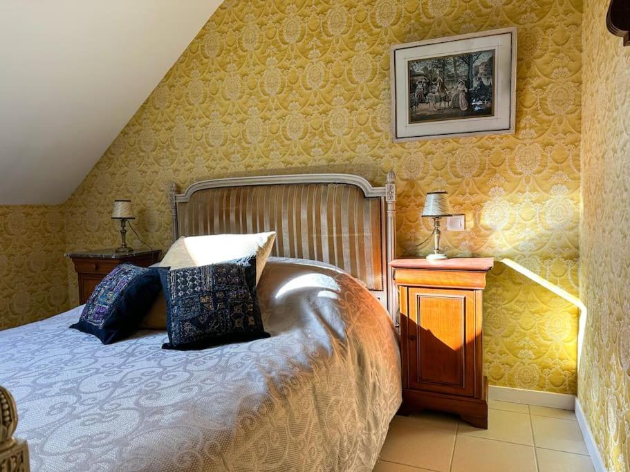 Posteľ alebo postele v izbe v ubytovaní La Souveraine - Cottage - Château Le Bas Bleu