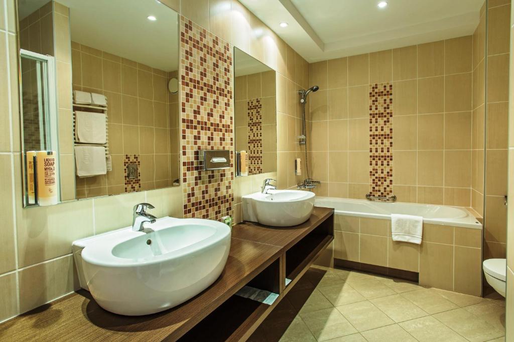 Koupelna v ubytování Qubus Hotel Kielce