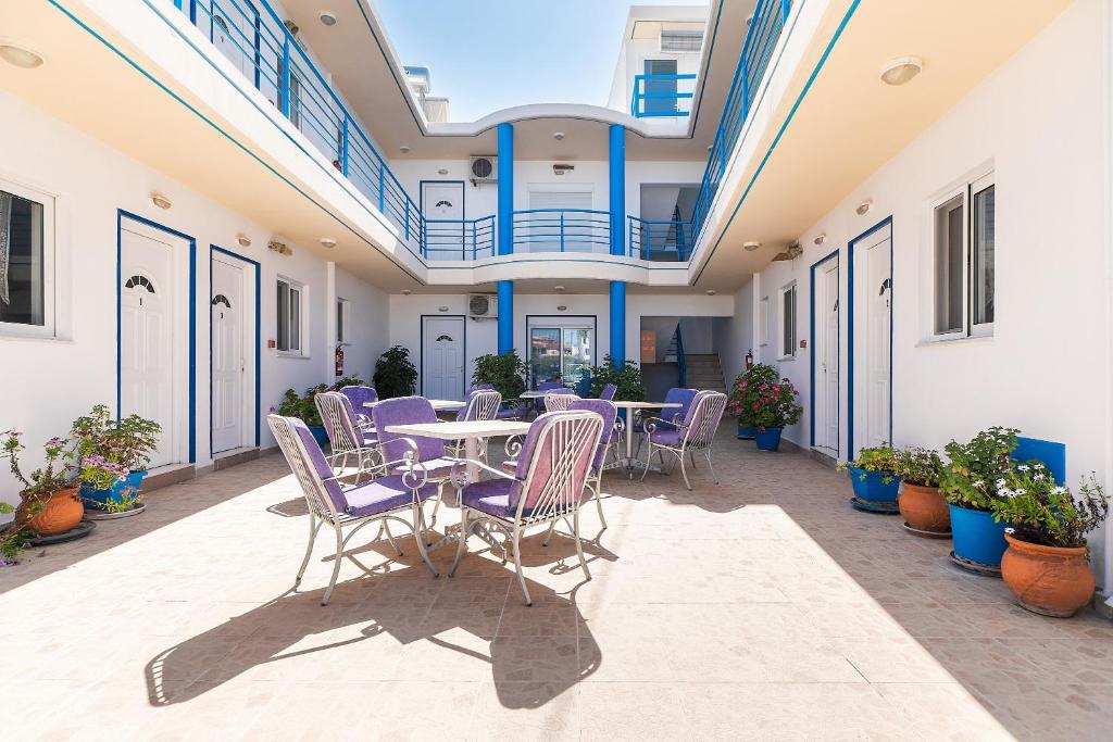 A balcony or terrace at Acapulco 6