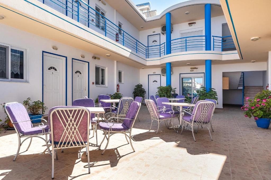 A balcony or terrace at Acapulco 6