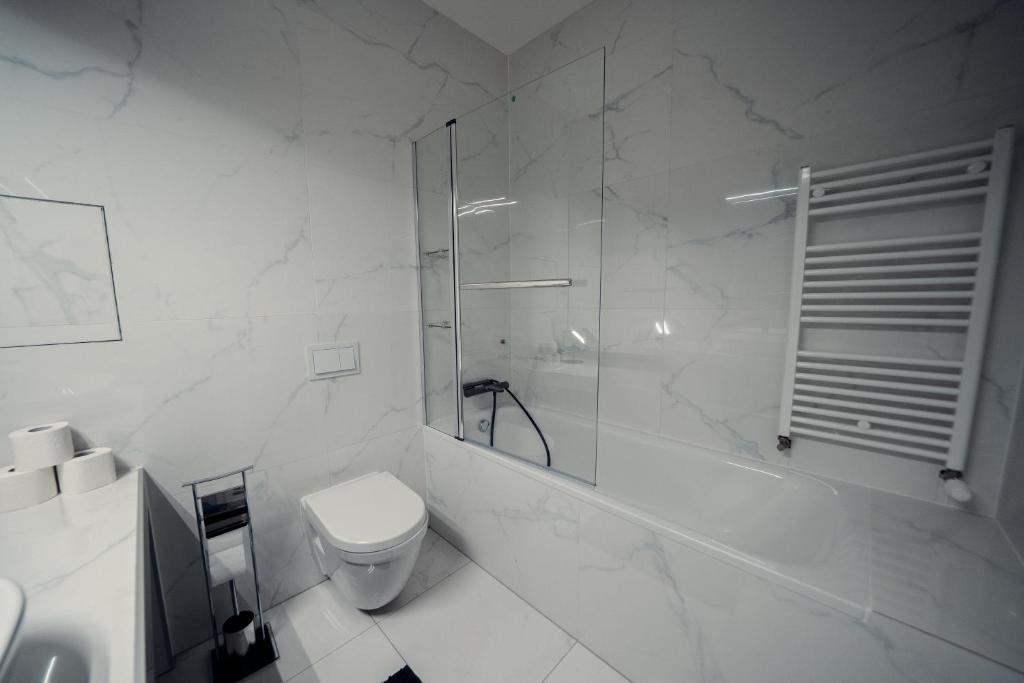 TIFFANY Apartment Hotel - Sala De Cuádruple Premium