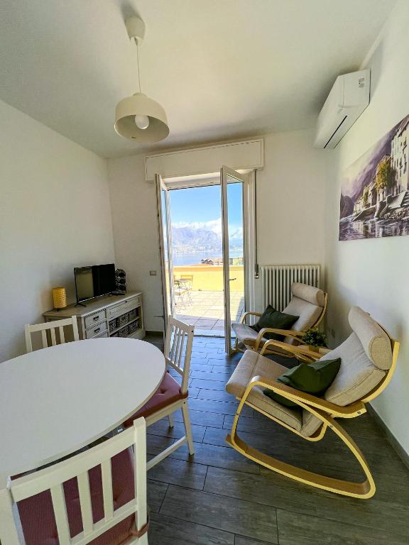 A television and/or entertainment centre at Casa Carlotta Lake Como