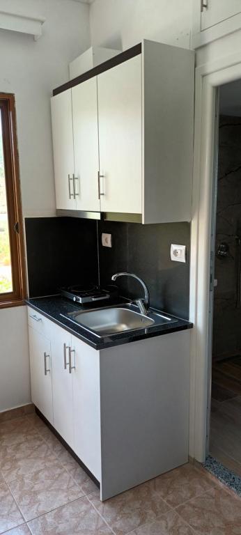 Apartments Resul Pushi Ksamil - Imazhi 3