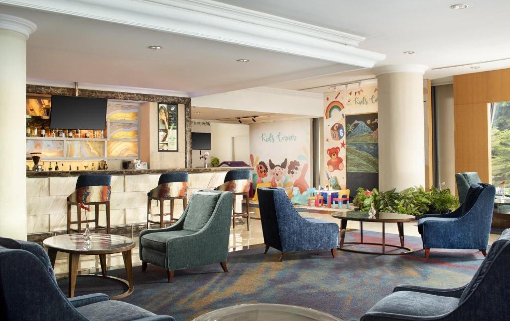 Posezení v ubytování Hotel Ciputra Jakarta managed by Swiss-Belhotel International