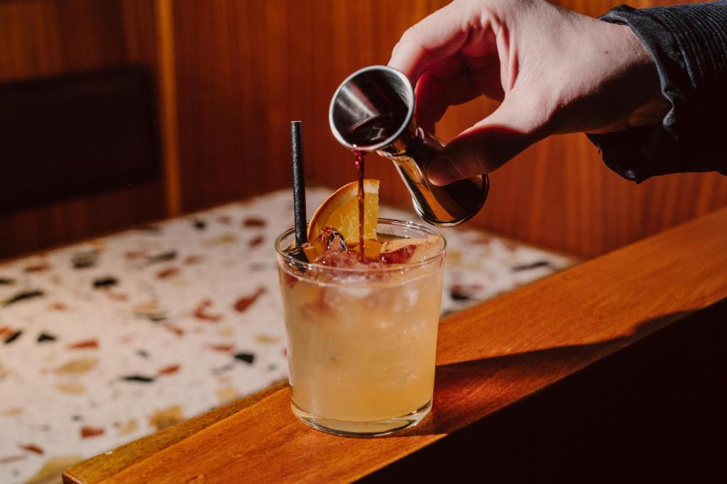 The 1852 Hotel - Self Check-in - Resim 23