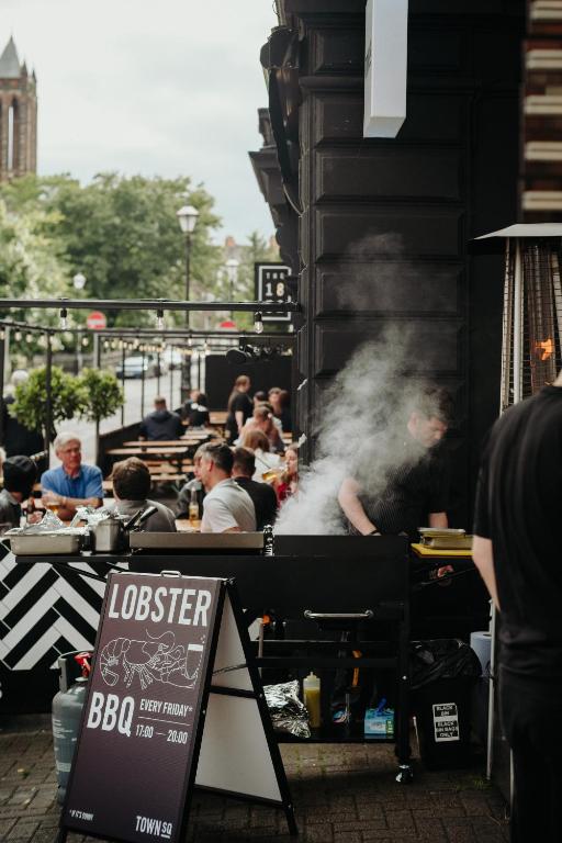 The 1852 Hotel - Self Check-in - Resim 8