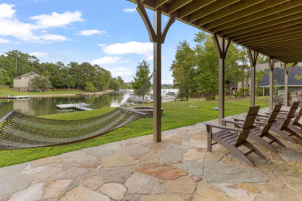 Lagniappe Lake House on Lake Martin, Dadeville (updated prices 2024)