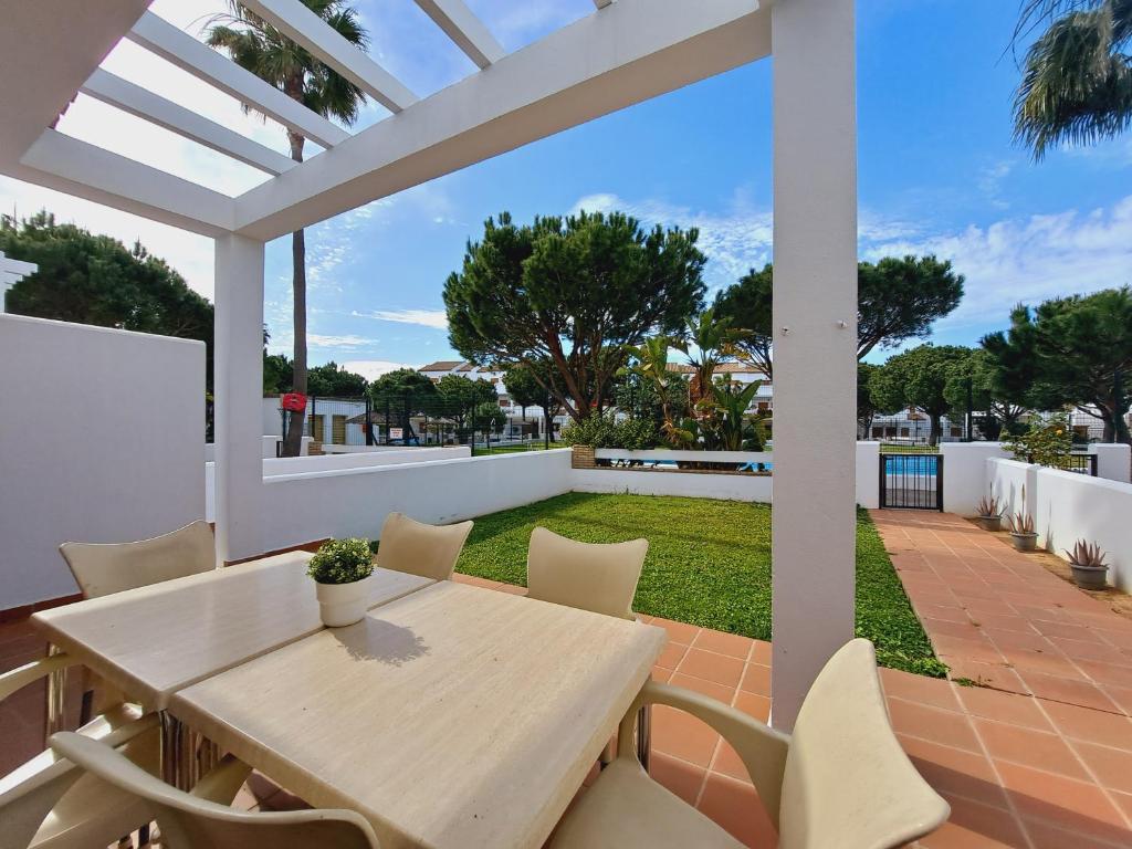 Apartamentos Turísticos La Carrajolilla - Two-Bedroom Apartment - Ground Floor