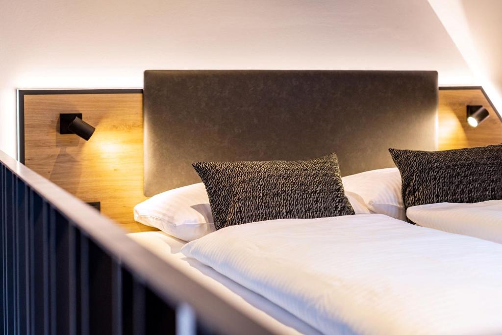 BOLLWERK Lifestyle Hotel, automatisiertes Hotel mit Self Check In - Deluxe Junior Suite Mit Kochnische Und Klimaanlage