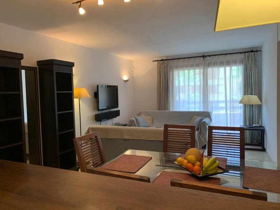 TV a/nebo společenská místnost v ubytování Magnífico apartamento a 500 m de la playa