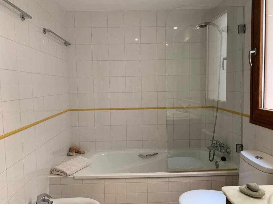 Koupelna v ubytování Magnífico apartamento a 500 m de la playa