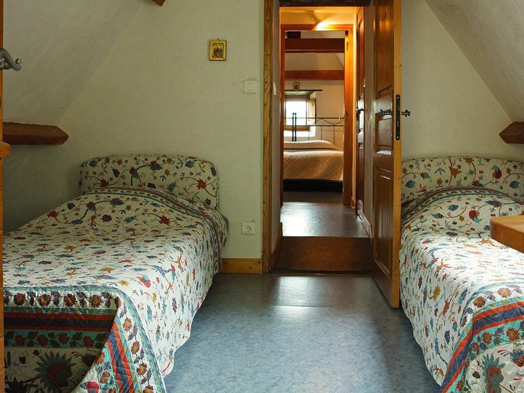 Chambre d'Hôtes La Rossillonie - Chambre Quadruple Avec Salle De Bain