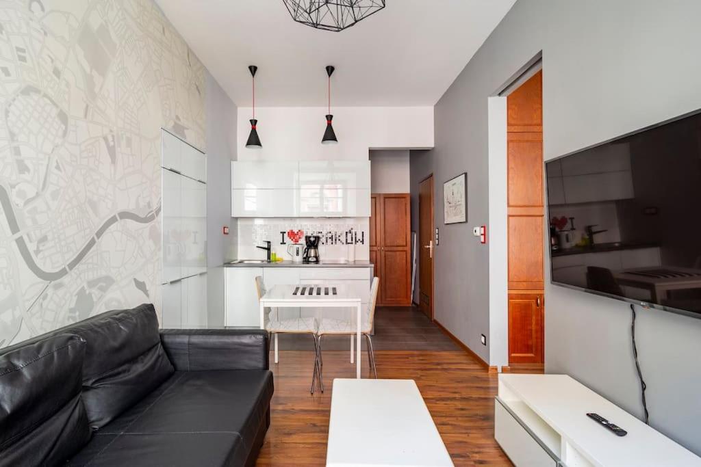 Floriańska Glamour Apartments - One-Bedroom Apartment