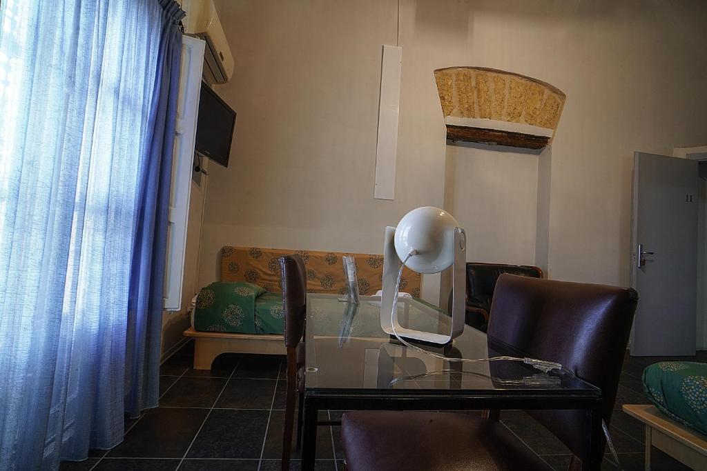 Posedenie v ubytovaní Casa Lerux