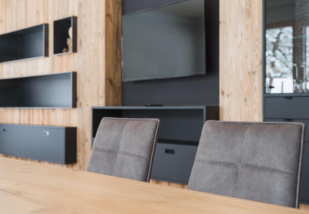 TV a/nebo společenská místnost v ubytování ad-fontanas Appartements Vandans