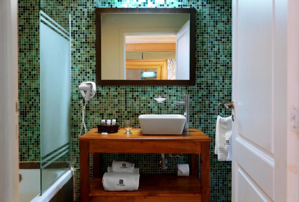 Quarto Standard com Cama de Casal ou 2 de Solteiro