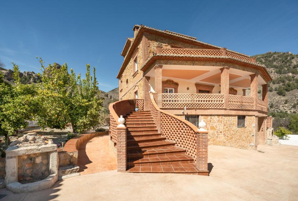 Casa Rural Villa la Gaviota con Chimenea, Barbacoa y Piscina junto a Ruta del Gollizno en Olivares - Villa