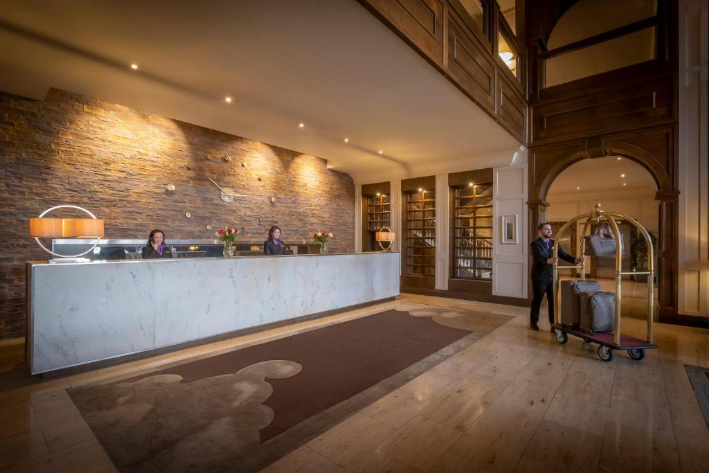 The Brehon Hotel & Spa - Resim 9